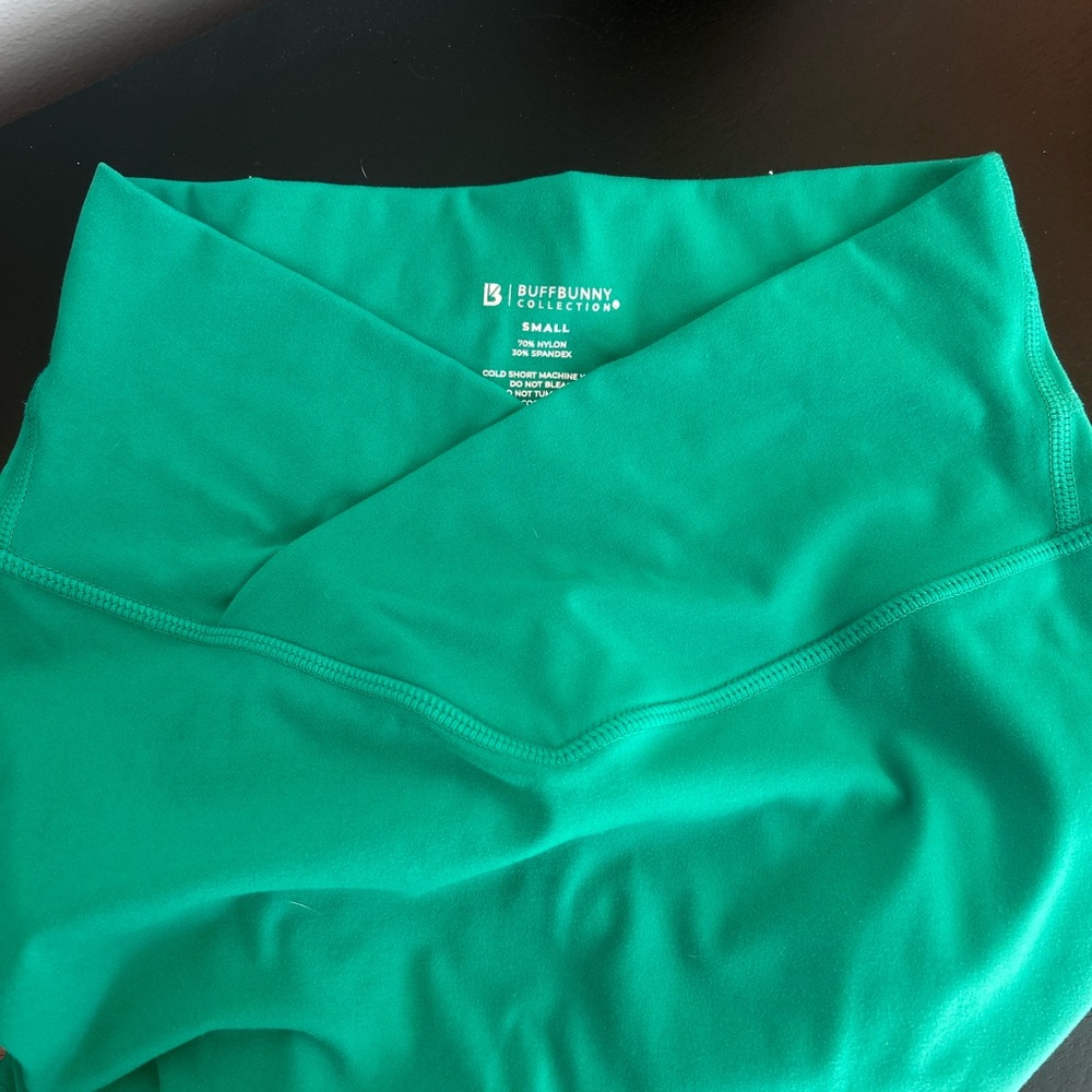 BuffBunny Vibrant Green Leggings